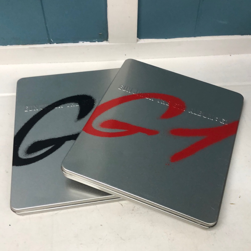Lot of 2 Eun Jiwon G1 Vol.6 6th Album Random CD PhotoBook Post Sticker Card sets